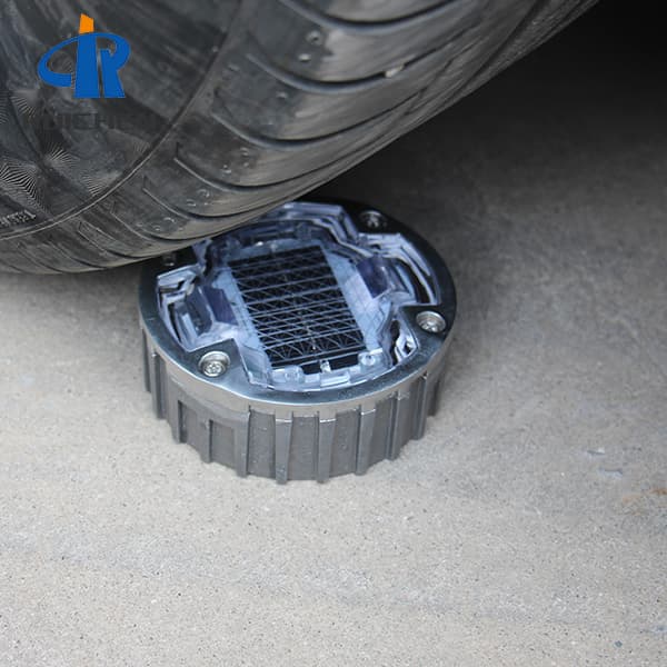 <h3>Solar Led Road Studs Heavy Duty For Road Safety</h3>
